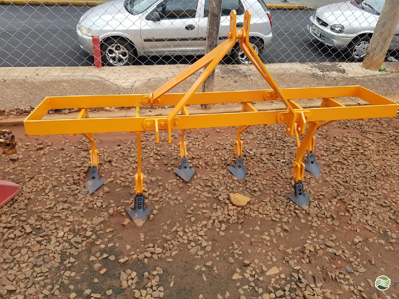 IMPLEMENTOS AGRICOLAS CULTIVADOR 6 LINHAS ADUBADOR Novo Campo Comercial JABOTICABAL SÃO PAULO SP